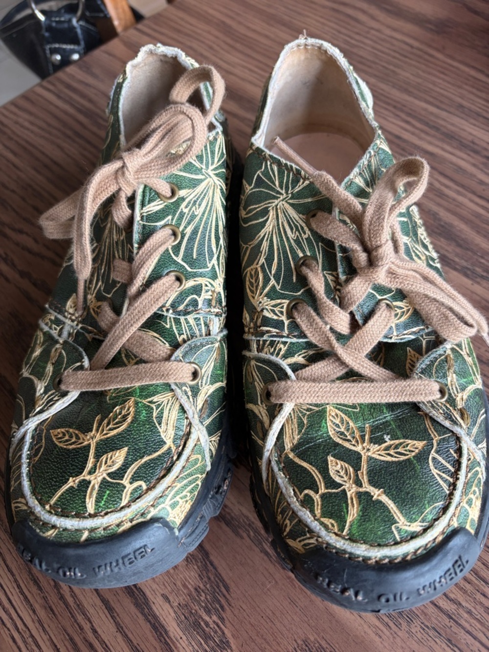 ROVERS Real Wheel for Traction Control  Adventure Leather Shoes, Green Floral, 7